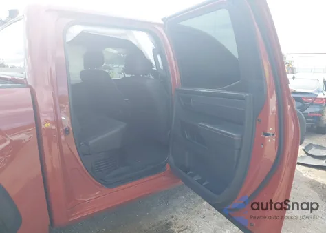 2024 Toyota Tundra Hybrid Trd Pro 4Wd z USA, uszkodzony, nr VIN 5TFPC5DB9RX045098